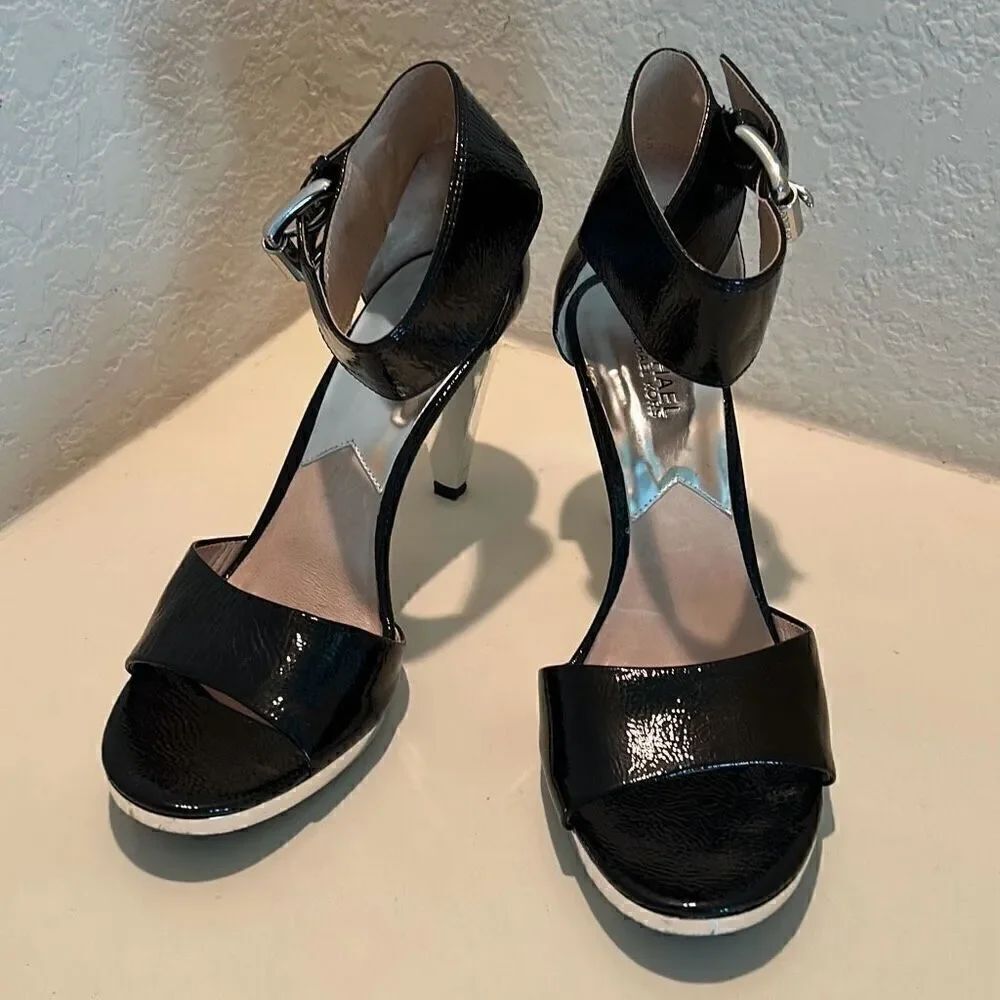 Michael Kors Women's 9.5 Violet Ankle Black Patent Leather Buckle Heel Sandal